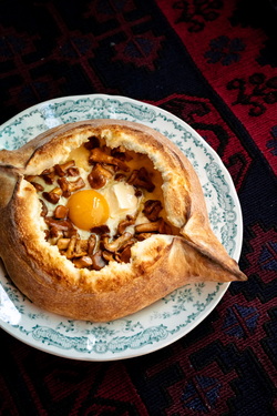 МАМА ТУТА НА БОЛЬШОЙ МОРСКОЙ, ХАЧАПУРИ АДЖАРСКИЙ С ЛИСИЧКАМИ 9.jpg
