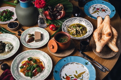 МАМА ТУТА НА ЗООЛОГИЧЕСКОМ, ЗАКУСКИ И ГОРЯЧИЕ ЗАКУСКИ, ШОТИС ПУРИ.jpg