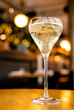 R14, БОКАЛ ИГРИСТОГО PROSECCO DECORDI AM 3.jpg