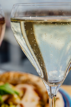 R14, БОКАЛ ИГРИСТОГО PROSECCO DECORDI AM 15.jpg