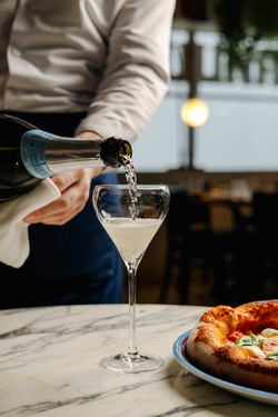 R14, БОКАЛ ИГРИСТОГО PROSECCO DECORDI AM 30.JPG