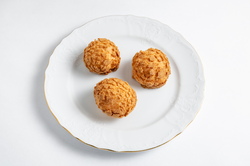 МИНА БАР, ПРОФИТРОЛИ С ФИСТАШКОВЫМ КРЕМОМ .jpg