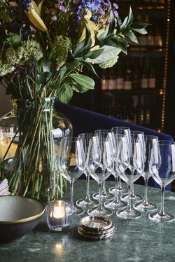 MINE WINE, DETAILS OF INTERIOR OF THE RESTAURANT (102).jpg