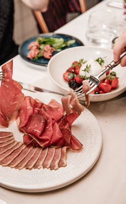 MINE WINE, CECINA DE LEÓN - SPANISH CURED BEEF.jpg