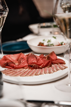MINE WINE, CECINA DE LEÓN - SPANISH CURED BEEF 6.jpg