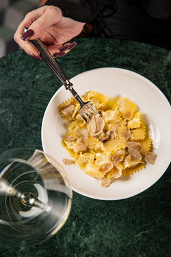 MINE WINE, FRESHLY MADE PASTA WITH WHITE TRUFFLE (C) STEFFEN SINZINGER 16.jpg