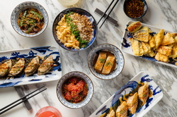 ГЕДЗА - ЖАРЕНЫЕ ПЕЛЬМЕНИ С МЯСОМ, С КРЕВЕТКАМИ; ВОК С ЖАРЕНЫМ РИСОМ И КРАБОМ; КИМЧИ; МИСО ЧЕРРИ КИМЧИ; ТЕМПУРА; САЛАТ ИЗ БИТЫХ ОГУРЦОВ И ШИИТАКИ