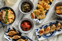 ГЕДЗА - ЖАРЕНЫЕ ПЕЛЬМЕНИ С МЯСОМ, С КРЕВЕТКАМИ; ВОК С ЖАРЕНЫМ РИСОМ И КРАБОМ; КИМЧИ; МИСО ЧЕРРИ КИМЧИ; ТЕМПУРА; САЛАТ ИЗ БИТЫХ ОГУРЦОВ И ШИИТАКИ