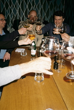 ATMOSPHERE OF THE RESTAURANT MINE WINE BERLIN