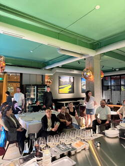 ATMOSPHERE OF RESTAURANT