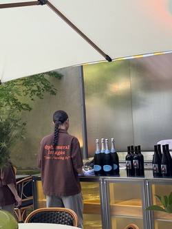 ATMOSPHERE OF RESTAURANT