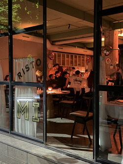 ATMOSPHERE OF RESTAURANT