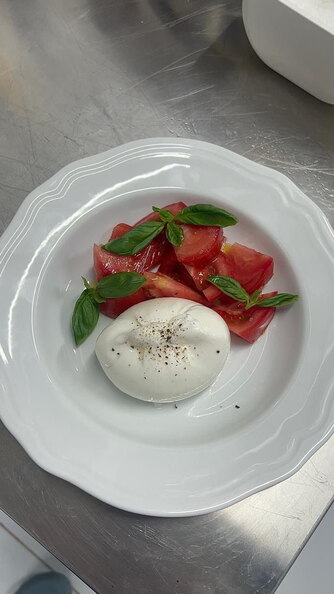 MINA TBILISI, CAPRESE WITH BURRATA CHEESE.jpg