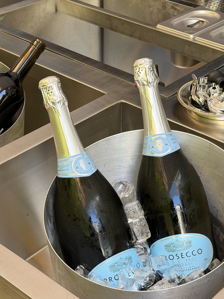 MINA TBILISI, PROSECCO DECORDI AM.jpg